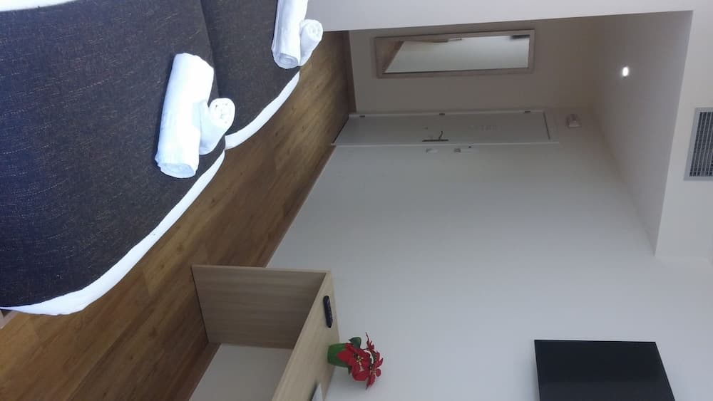 Hostal Barcelona Travel