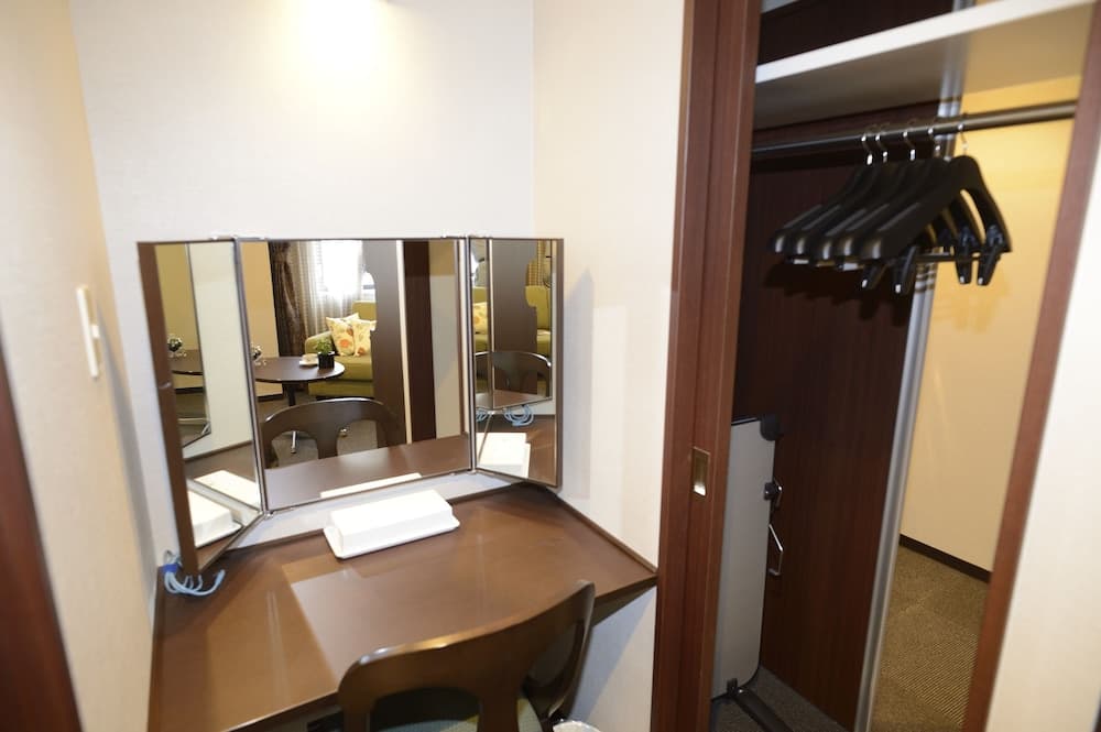 Natural Hot Spring Midosuji Hotel