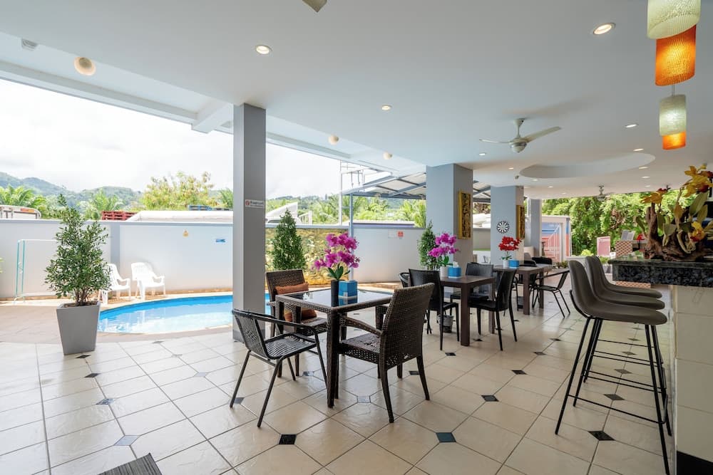 Square One Hotel Patong