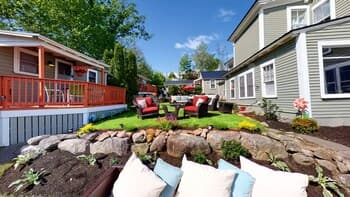 Lakeview House & Cottages