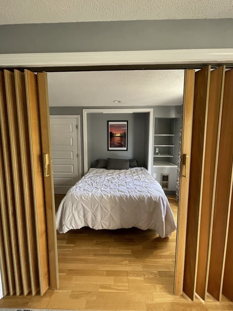 Misty Harbor Barefoot Beach Resort