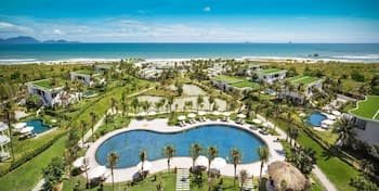 Cam Ranh Riviera Beach Resort & Spa
