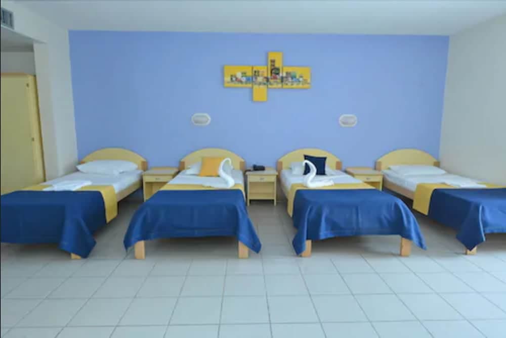 Centre International de Séjour - Hostel