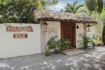 Mahona Bed & Breakfast