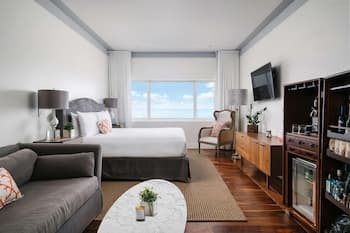 Nautilus Sonesta Miami Beach