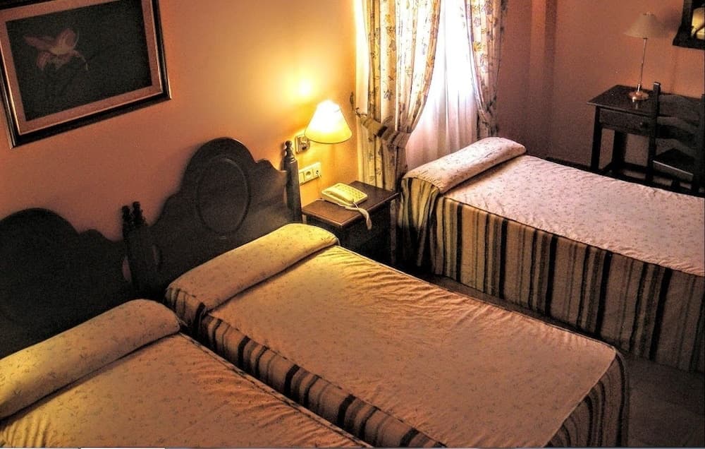 Hotel Asador Albenzaire