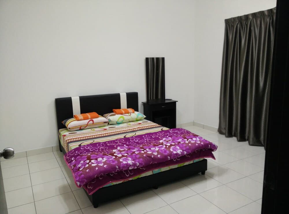 Indah Alam Vacation Home