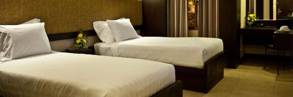 Crown Victoria Hotel