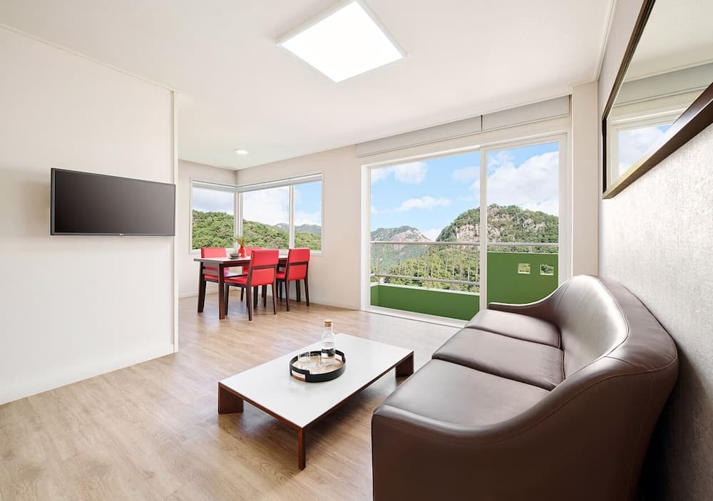 Hanwha Resorts Sanjeong Lake Annecy