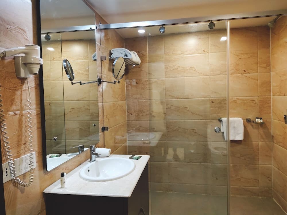 Days Hotel by Wyndham Jalandhar Jyoti Chowk