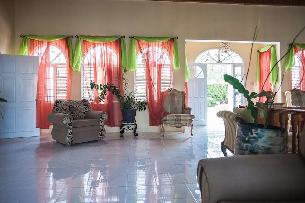 Diamond Villas and Suites