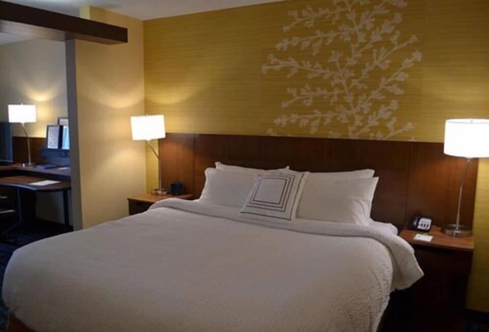 Fairfield Inn & Suites East Grand Forks