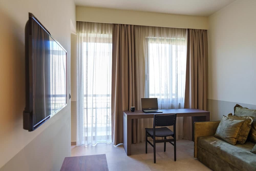 Mariette Rhodes Urban Suites