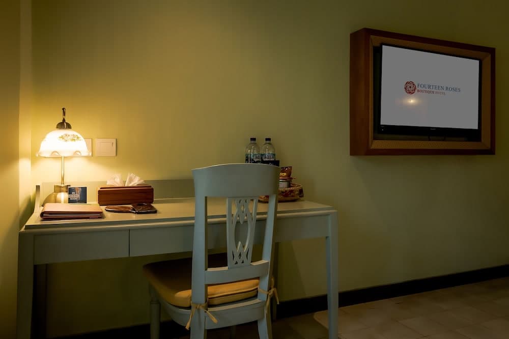 Fourteen Roses Boutique Hotel Legian