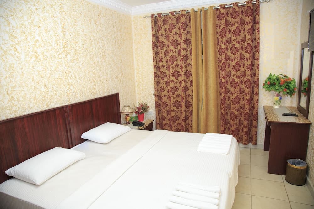 Gulf Hotel Apartment