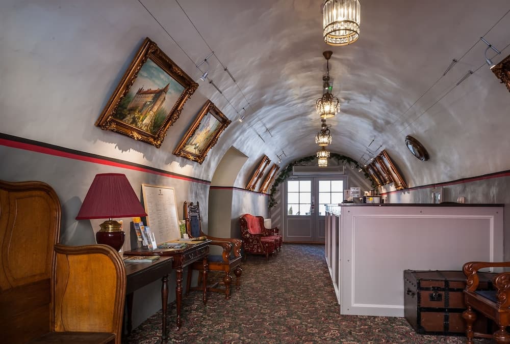 Three Crowns Residents