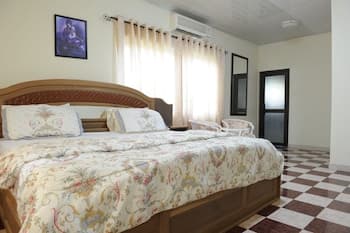 Mount Pleasant Inns & Apartment