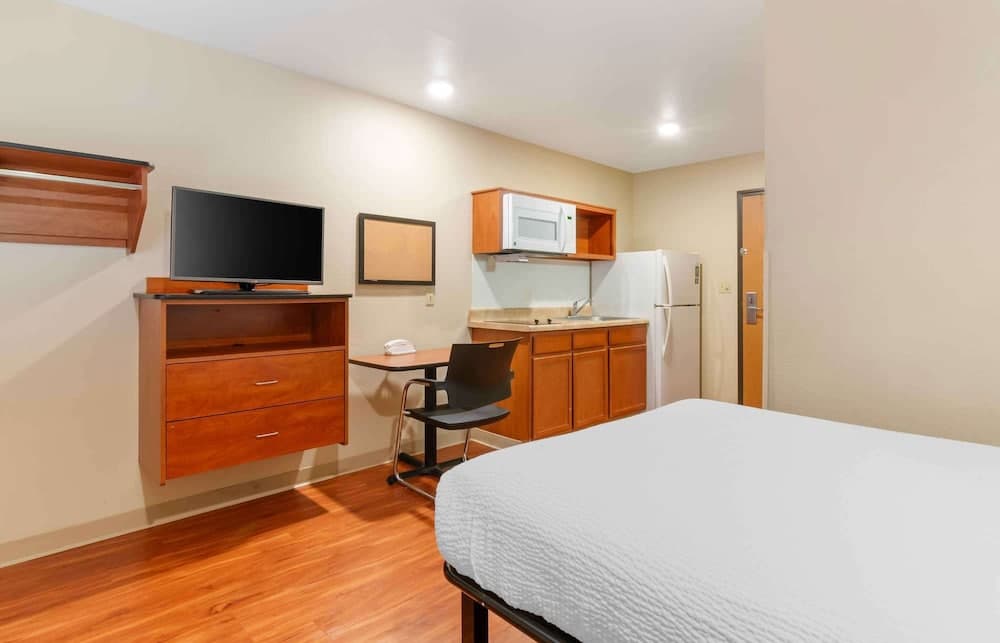 Extended Stay America Select Suites - Kansas City - Stadium
