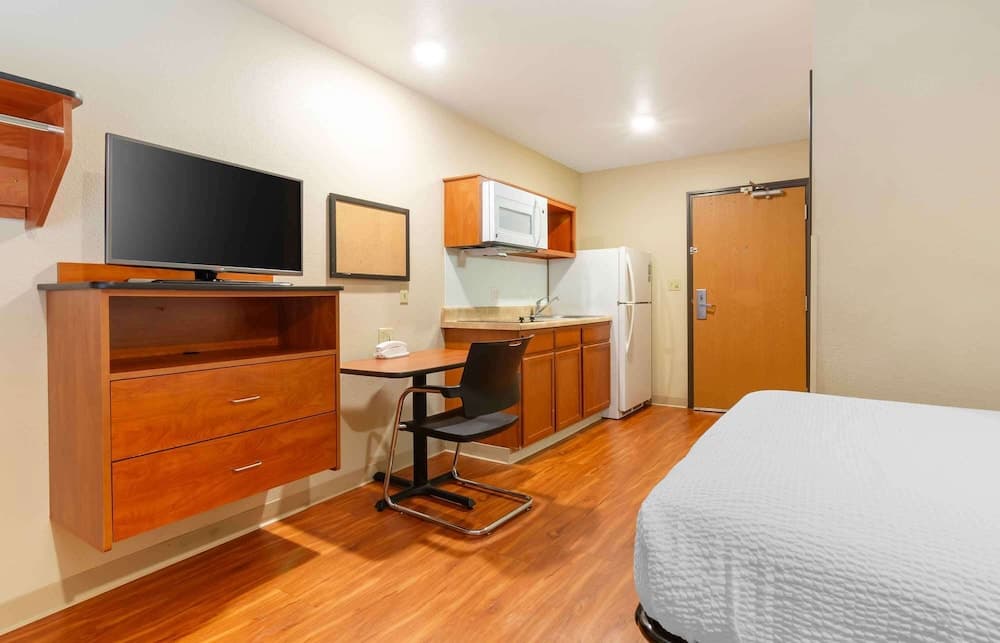 Extended Stay America Select Suites - Kansas City - Stadium