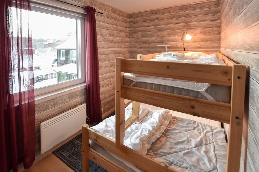 Abisko Guesthouse  & Activities