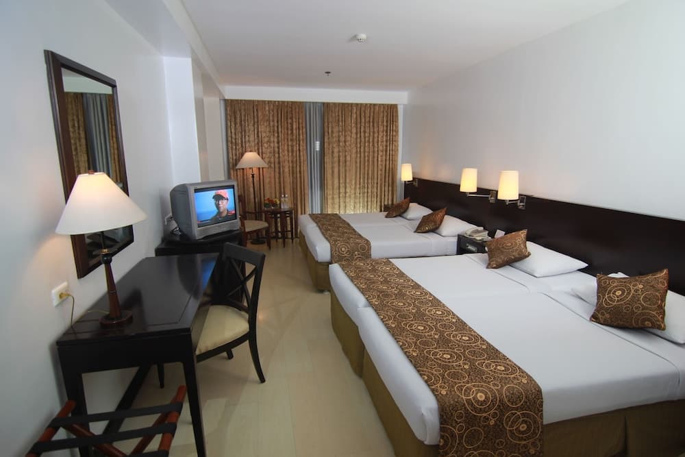 Hotel Supreme Convention Plaza