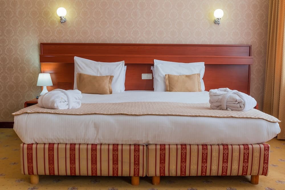 City Hotel Tien Shan