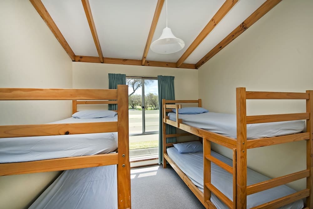 Acclaim Rose Gardens Beachside Holiday Park