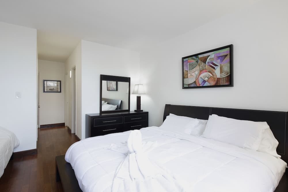 Ocean Reserve Luxury Condos Across from Sunny Isles Beach