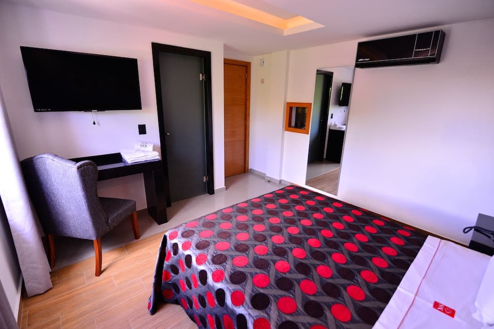 Six Hotel Guadalajara Expiatorio