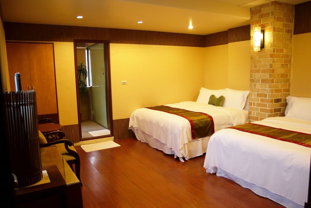 Host-On Exquisite Hotspring Hotel