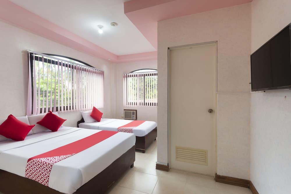 OYO 426 Coco Grove Tourist Inn