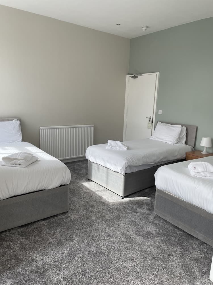 The Georgian Hollies