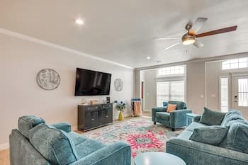 Amarillo Home w/ Hot Tub, 7 Mi to Wolflin Square!