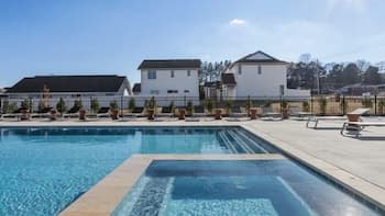 Landing Apartments Huntsville