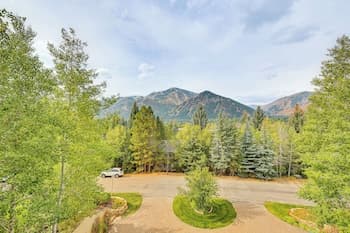 Mtn-view Ketchum Retreat, 1 Mi to Skiing!