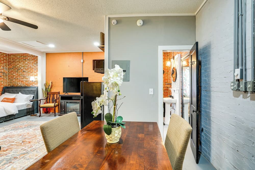 Backyard Oasis w/ Pool: Sunny Sumter Studio!