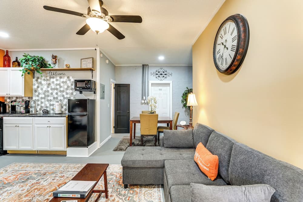 Backyard Oasis w/ Pool: Sunny Sumter Studio!