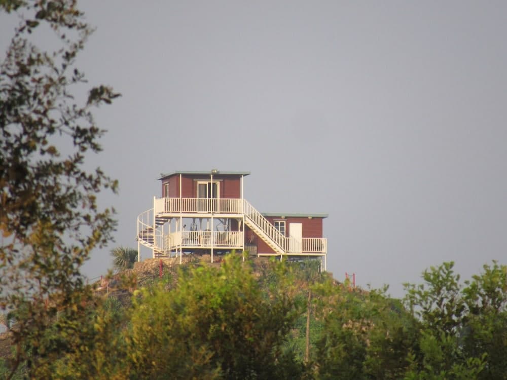 Daphne's Lagoon Lodge