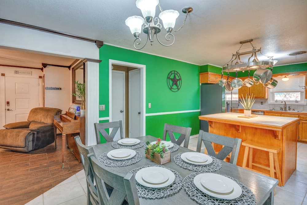 Cozy Home W/fire Pit: Drive to Palo Duro Canyon!