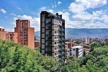 LINVING 35 8TH FLOOR VIP