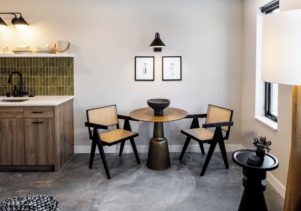 The Dylin by Mint House