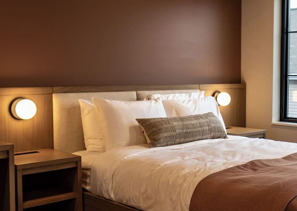 The Dylin by Mint House