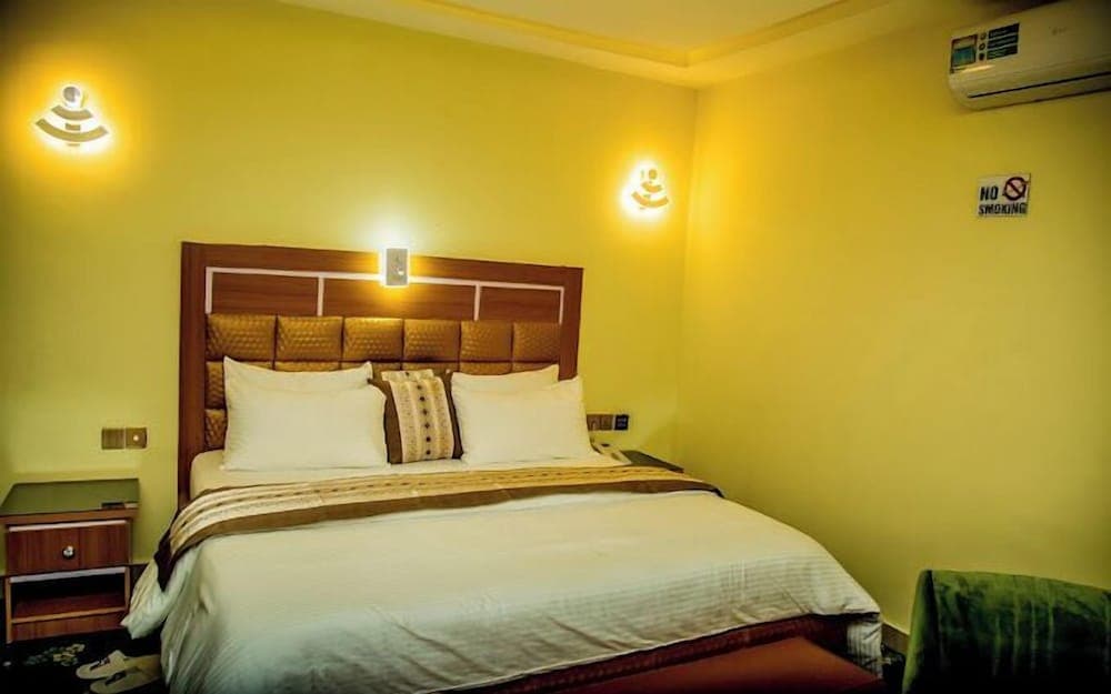 Villa Hilton Hotels and Apartments