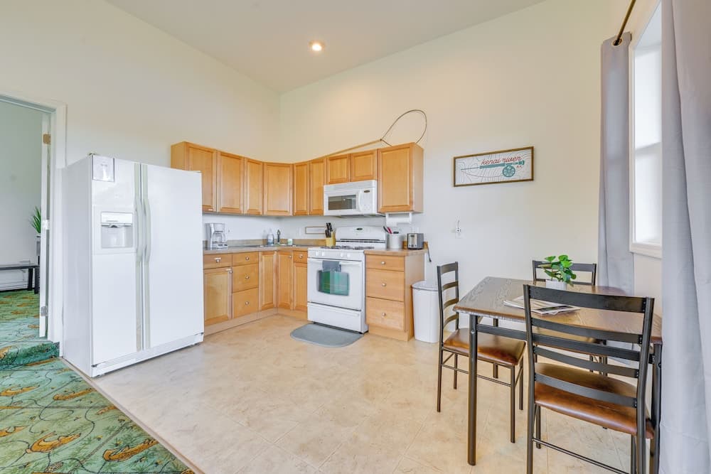 River Views & Fire Pit: Cozy Soldotna Apartment!