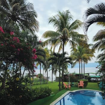 Villa Margareth l A Lakeside Oasis