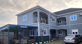 Geoworld Apartments & Suites