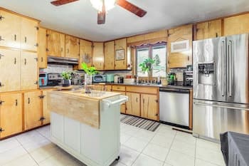 8 Mi to Scotts Bluff Nat'l Monument: Family Home