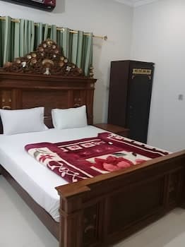 Luxury Palace Sukkur