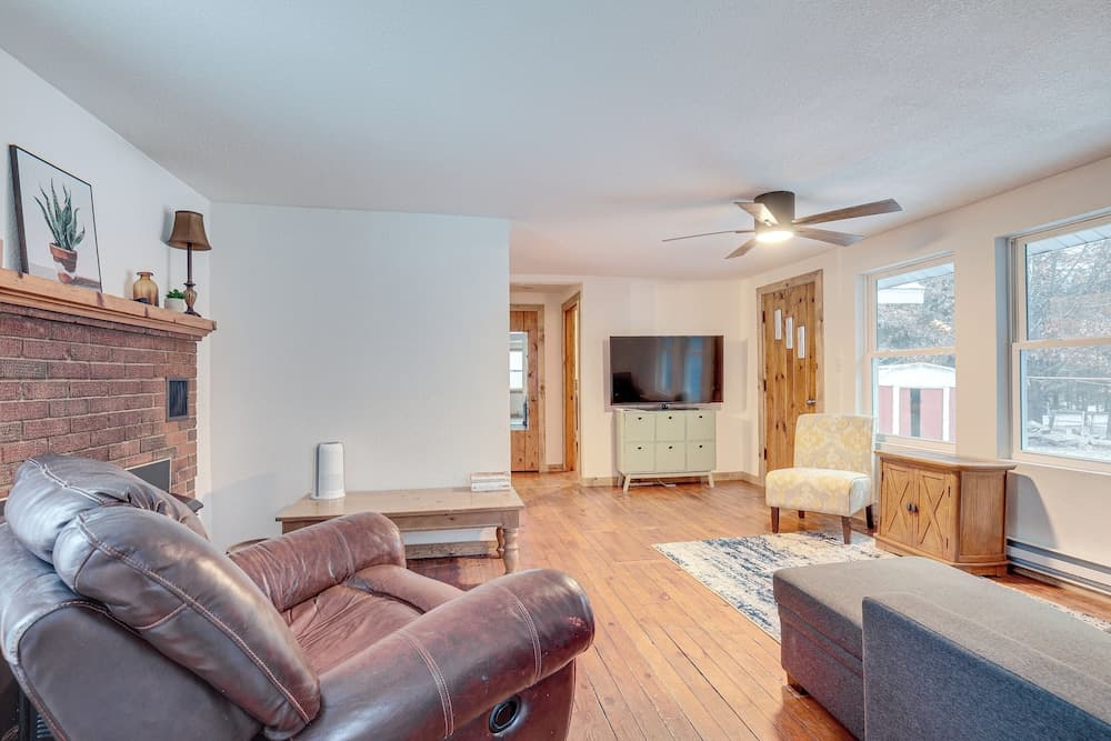 Fish Year-round: Riverfront Cottage in Rhinelander