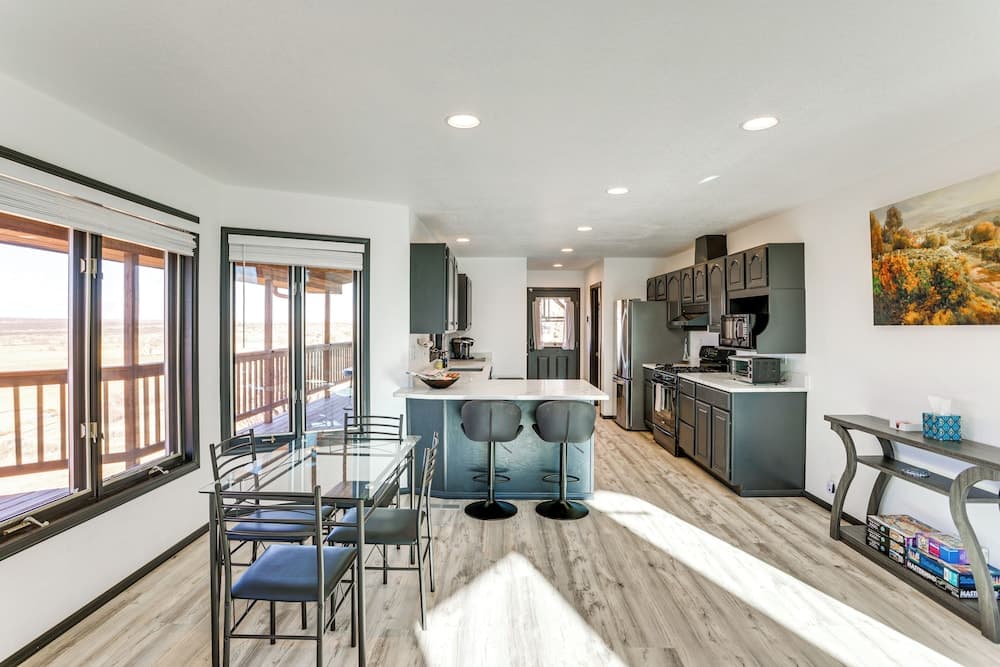 Mtn-view Escape w/ Office Space in Cortez!